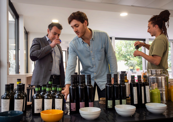 Initiation à la dégustation d’huile d’olive – 20 min pour éveiller vos sens